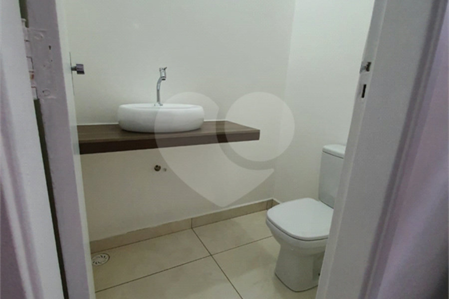 Sobrado à venda com 4 quartos em Santa Terezinha, São Paulo, SP