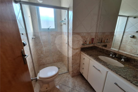Sobrado à venda com 3 quartos, sendo 1 suíte, em Parque Vitória, São Paulo, SP