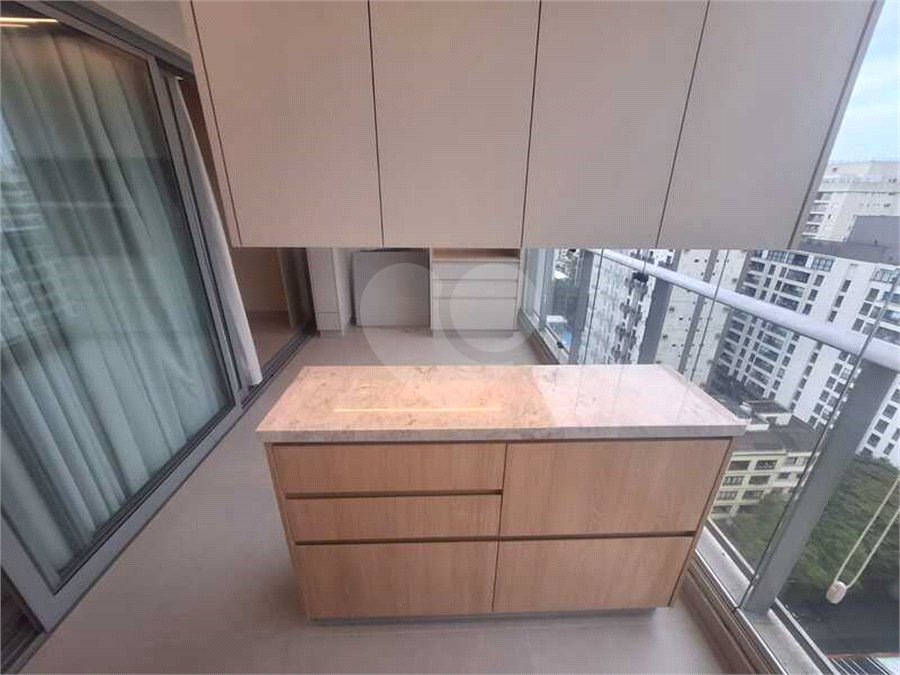Apartamento à venda com 1 suíte em Moema, São Paulo, SP