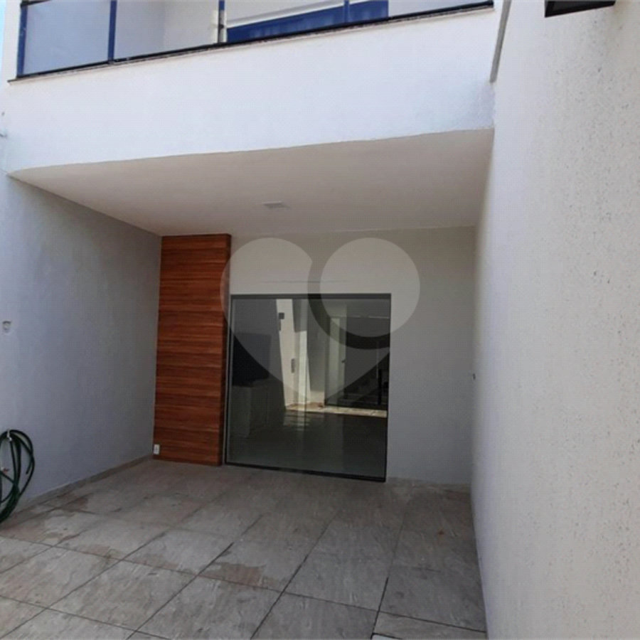 Casa à venda com 2 quartos, sendo 1 suíte, no condomínio Residêncial Villa Vicenzo, Rio de Janeiro - RJ