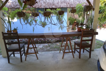 Chácara à venda com 3 quartos, sendo 1 suíte, no Centro, Santa Cruz Cabrália, BA