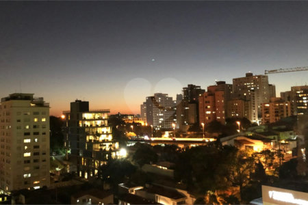 Apartamento à venda com 2 quartos, sendo 1 suíte,  em Pinheiros, São Paulo, SP