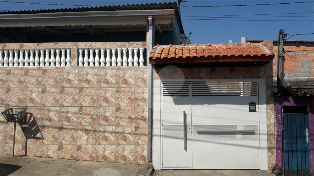 Casa à venda com 3 quartos, sendo 1 suíte, em Taba Marajoara, Suzano, SP