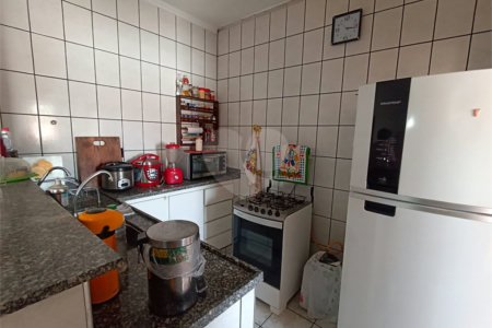 Casa à venda com 3 quartos em Vila Reis, Itapetininga, SP