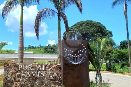 Terreno à venda no condomínio Portal Lamis I, Atibaia - SP