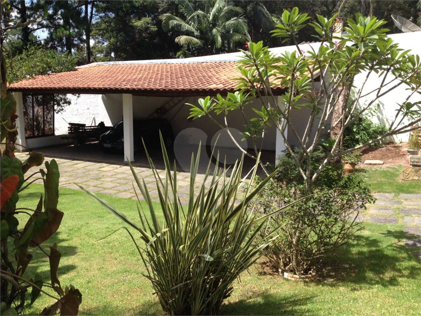 Casa à venda ou para alugar com 5 quartos, sendo 1 suíte, em Cumbari, Mairiporã, SP