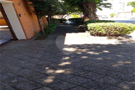 Casa à venda com 3 quartos, sendo 1 suíte, em Jardim Ester, São Paulo, SP