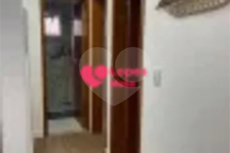 Apartamento à venda com 2 quartos em Vila São Benedito, São José dos Campos, SP