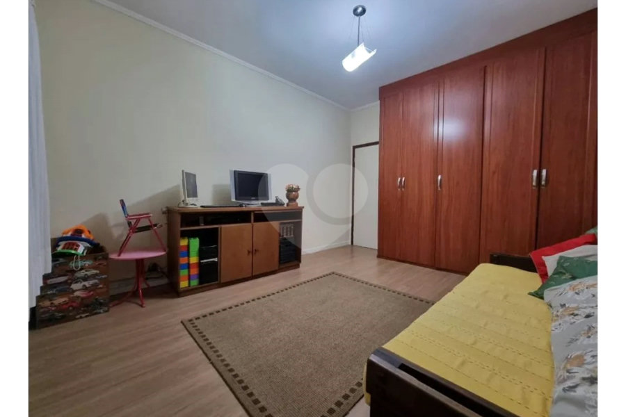 Casa Térrea à venda com 3 quartos, sendo 2 suítes, em Horto Florestal, São Paulo, SP