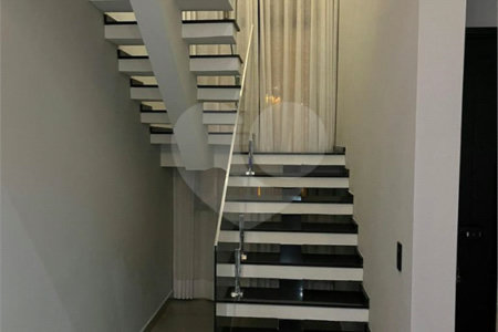 Casa à venda com 3 quartos, sendo 1 suíte, no condomínio Horto Florestal Villagio, Sorocaba - SP