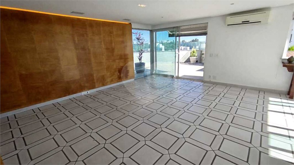 Duplex para alugar com 3 suítes em Real Parque, São Paulo, SP