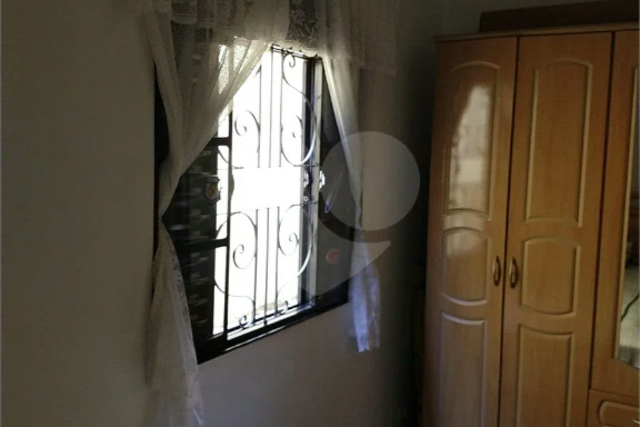 Sobrado à venda com 3 quartos, sendo 1 suíte, em Conjunto Residencial Vista Verde, São Paulo, SP