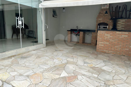Casa à venda com 3 quartos, sendo 1 suíte,  em Vila Suissa, Mogi das Cruzes, SP
