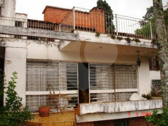 Sobrado à venda com 5 quartos, sendo 3 suítes,  em Vila Irmãos Arnoni, São Paulo, SP