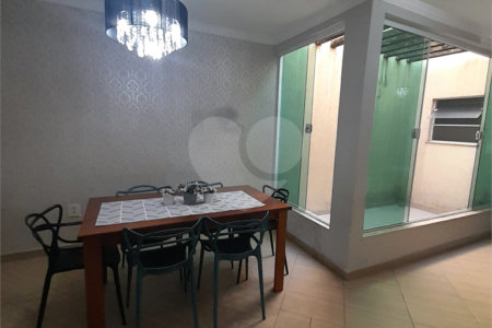 Casa à venda com 3 quartos, sendo 1 suíte,  em Vila Suissa, Mogi das Cruzes, SP