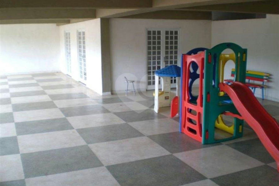 Casa à venda com 3 quartos, sendo 1 suíte, no condomínio Barbará II, São Paulo - SP