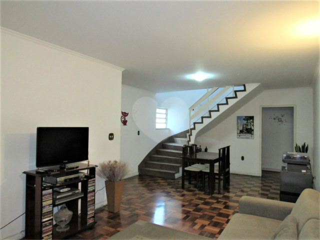 Sobrado à venda com 3 quartos, sendo 1 suíte,  em Vila Mascote, São Paulo, SP