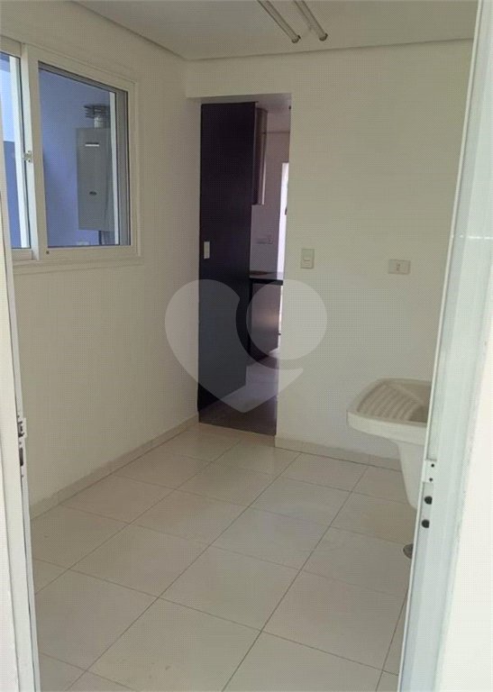 Casa à venda ou para alugar com 4 suítes no condomínio Quebec Ville Residencial, São Roque - SP