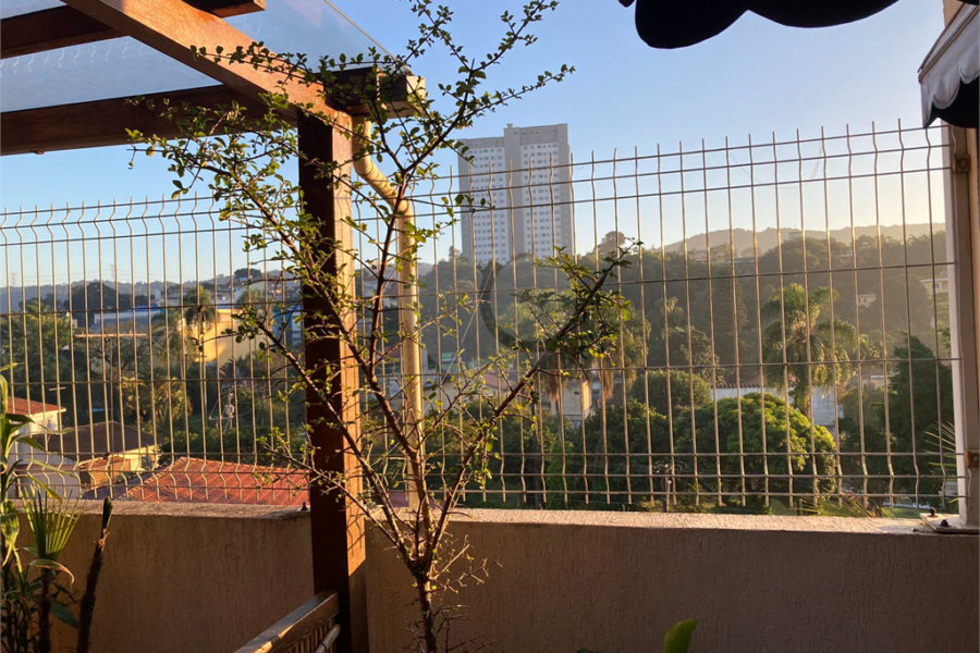 Casa à venda com 3 quartos, sendo 1 suíte, no condomínio Barbará II, São Paulo - SP