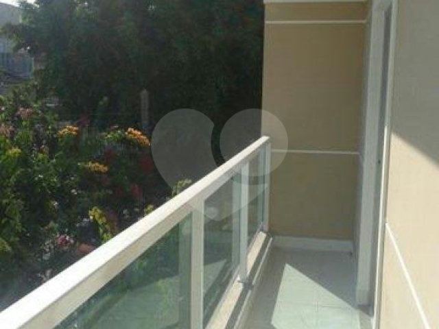 Sobrado à venda com 3 suítes em Vila Constança, São Paulo, SP