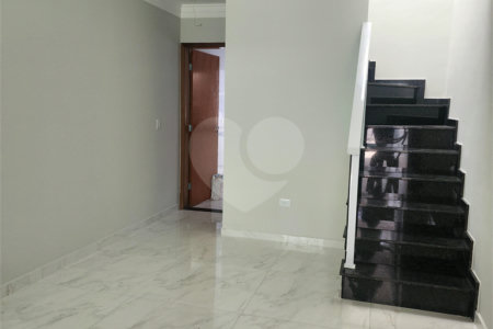 Sobrado à venda com 3 quartos, sendo 1 suíte, em Parque Vitória, São Paulo, SP