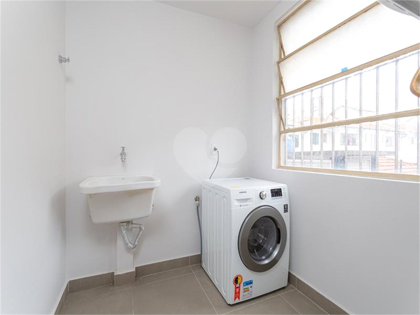Apartamento à venda com 4 quartos, sendo 2 suítes, em Pinheiros, São Paulo, SP