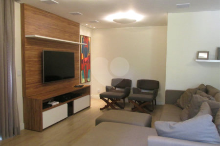 Casa à venda com 3 quartos, sendo 1 suíte, no condomínio Alpes de Vinhedo, Vinhedo - SP