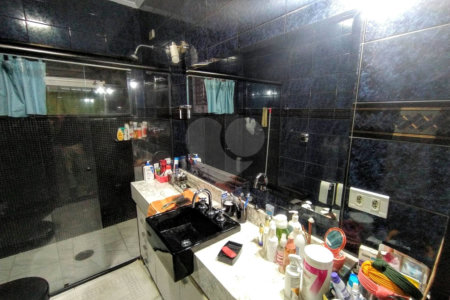 Sobrado à venda com 4 quartos, sendo 2 suítes, em Vila Paulicéia, São Paulo, SP