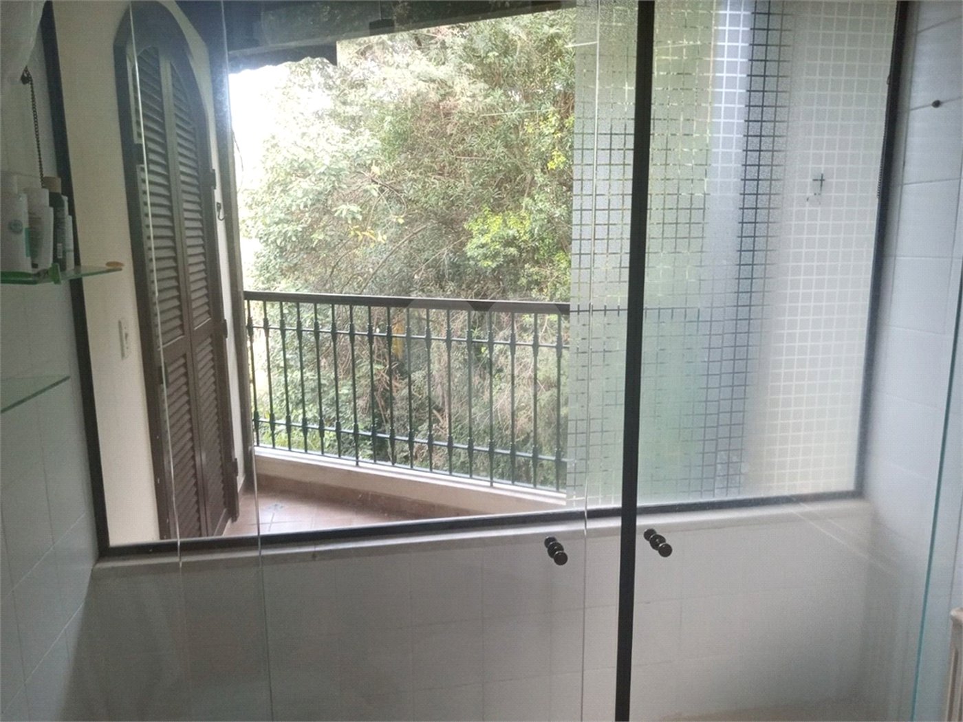 Chácara à venda com 7 quartos, sendo 3 suítes, em Saboó, São Roque, SP