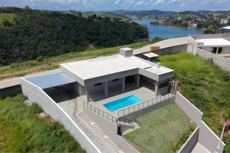 Casa com 3 dormitórios à venda, 265 m² por R$ 1.100.000,00 - Centro - Igaratá/SP