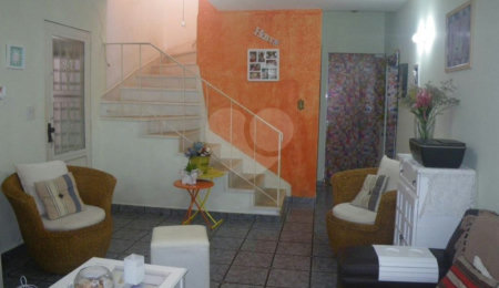 Sobrado à venda com 3 quartos, sendo 1 suíte,  em Chácara Santo Antônio, São Paulo, SP