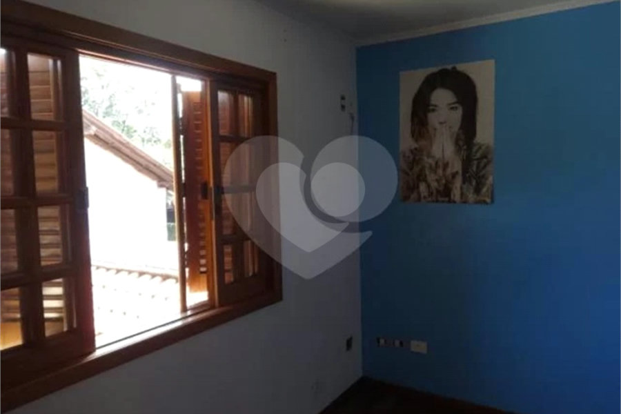 Casa à venda com 4 quartos, sendo 2 suítes, em Horto, São Paulo, SP
