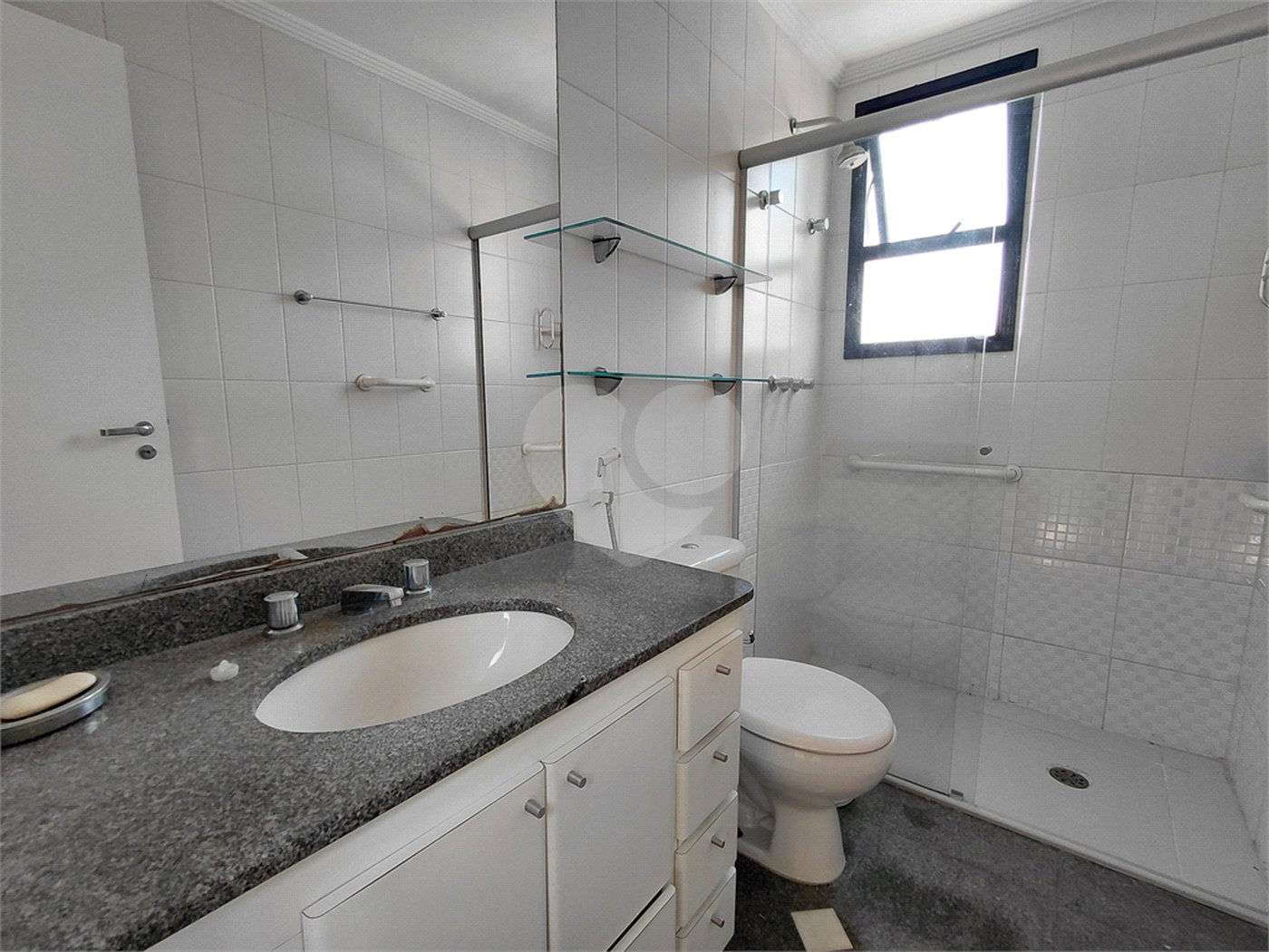 Apartamento à venda com 3 suítes em Vila Romana, São Paulo, SP