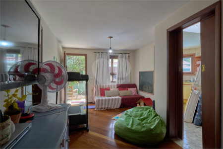 Casa Térrea à venda com 3 suítes em Granja Julieta, São Paulo, SP