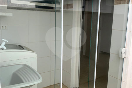 Casa à venda com 3 quartos, sendo 1 suíte, no condomínio Marf Iii- Fase III, Bom Jesus dos Perdões - SP