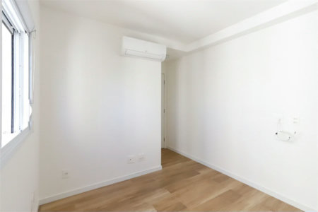 Apartamento à venda com 3 suítes em Vila Anastácio, São Paulo, SP