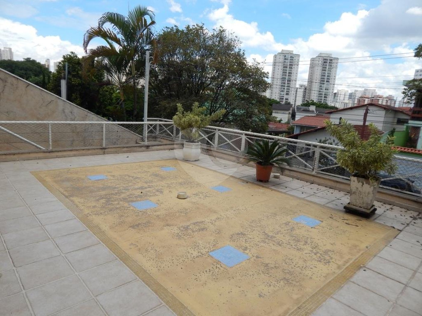 Sobrado à venda com 5 suítes em Jardim Londrina, São Paulo, SP