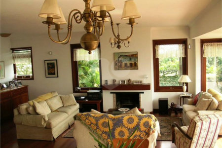 Casa de Vila à venda ou para alugar com 4 suítes em Guarapiranga, São Paulo, SP