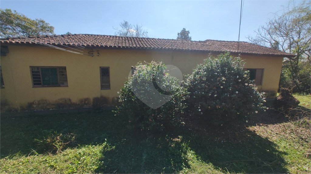 Sítio à venda com 3 quartos, sendo 1 suíte,  em Da Barra, Salto de Pirapora, SP