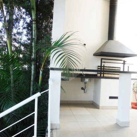 Casa à venda com 4 quartos, sendo 2 suítes,  no condomínio Bristol Village, São Paulo - SP