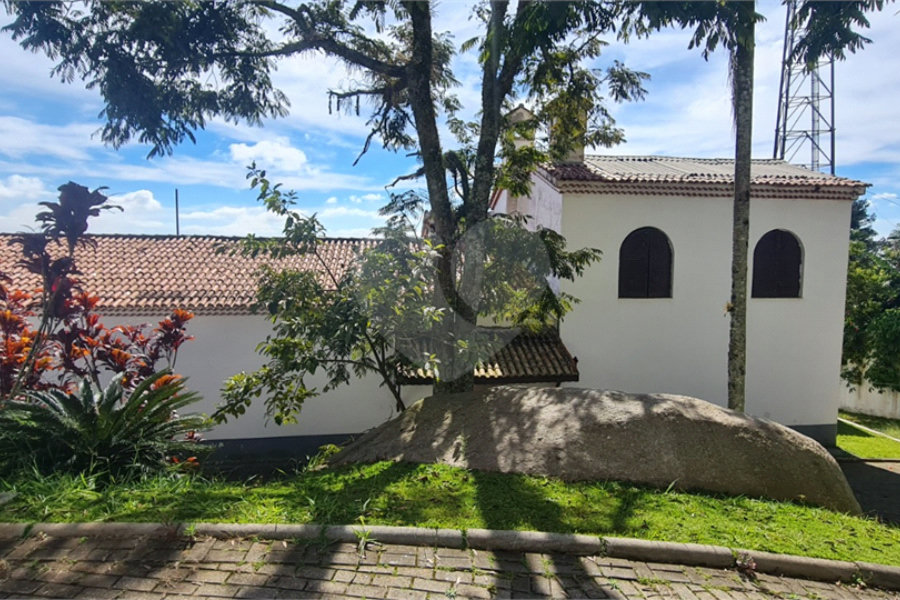 Casa à venda com 5 suítes em Roseira, Mairiporã, SP