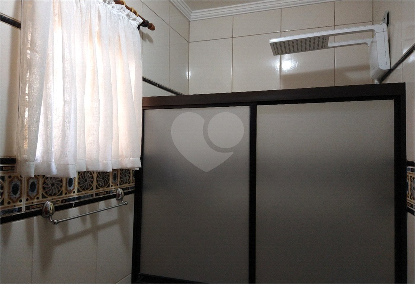 Sobrado à venda com 3 quartos, sendo 2 suítes, em Jardim Hubert, Indaiatuba, SP