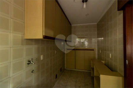 Sobrado à venda com 5 quartos, sendo 3 suítes, em Alto da Boa Vista, São Paulo, SP