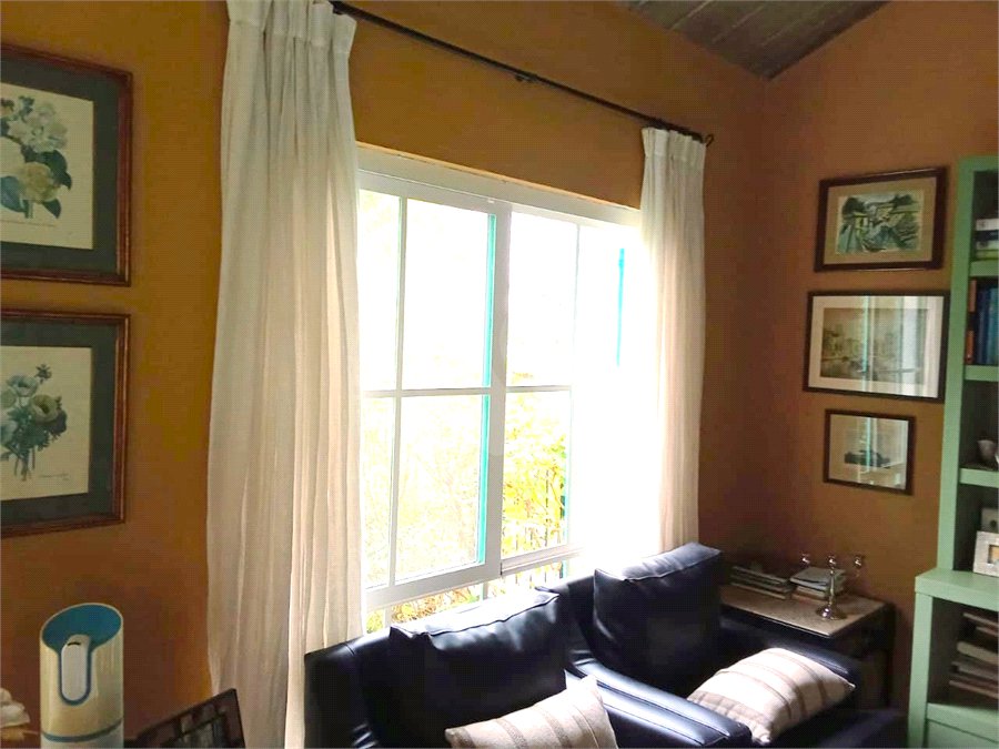 Casa à venda com 4 quartos, sendo 2 suítes,  no condomínio Vivenda do Lago, Sorocaba - SP