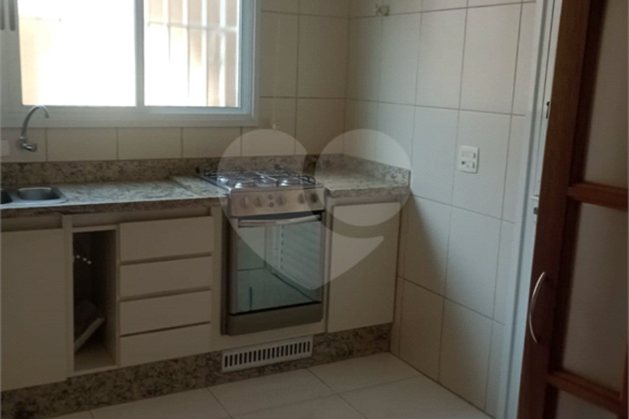 Sobrado à venda com 3 quartos em Sapopemba, São Paulo, SP