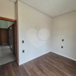 Casa à venda com 3 quartos, sendo 1 suíte,  no condomínio Horto Florestal Villagio, Sorocaba - SP