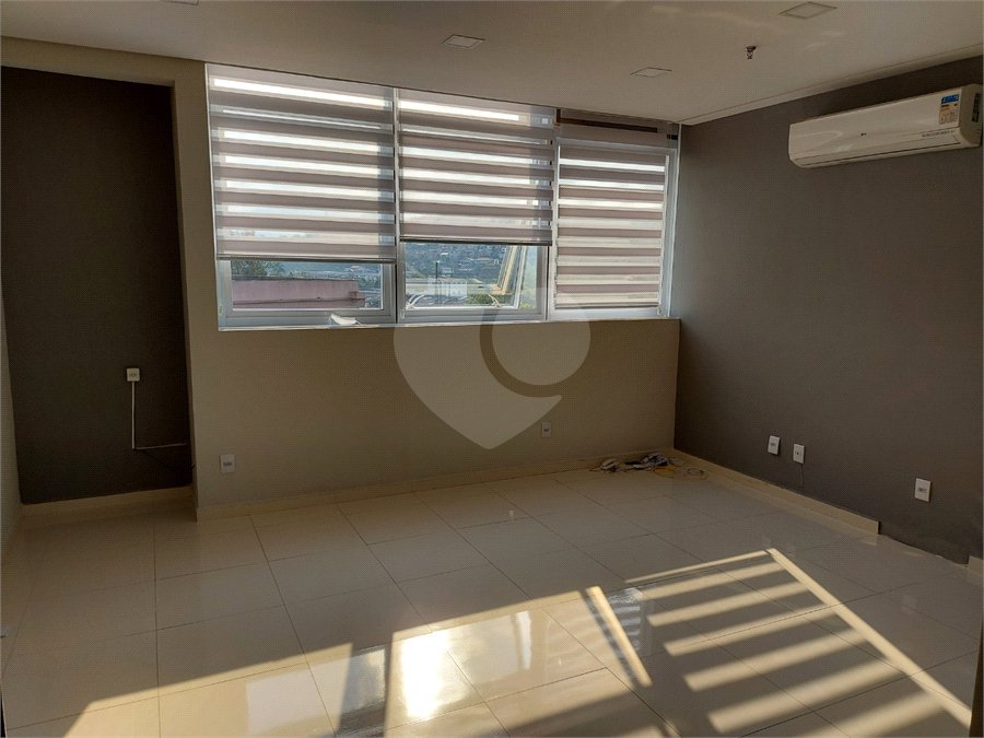 Sala à venda em Vila Mogilar, Mogi das Cruzes, SP