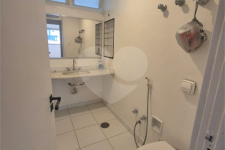 Apartamento à venda com 4 quartos, sendo 1 suíte,  em Itaim Bibi, São Paulo, SP