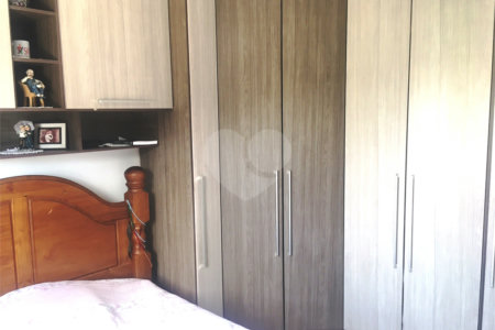 Casa Térrea à venda com 4 quartos, sendo 1 suíte,  em Vila Mazzei, São Paulo, SP