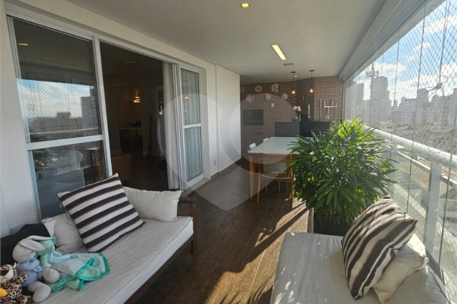 Apartamento à venda com 3 suítes em Santana, São Paulo, SP
